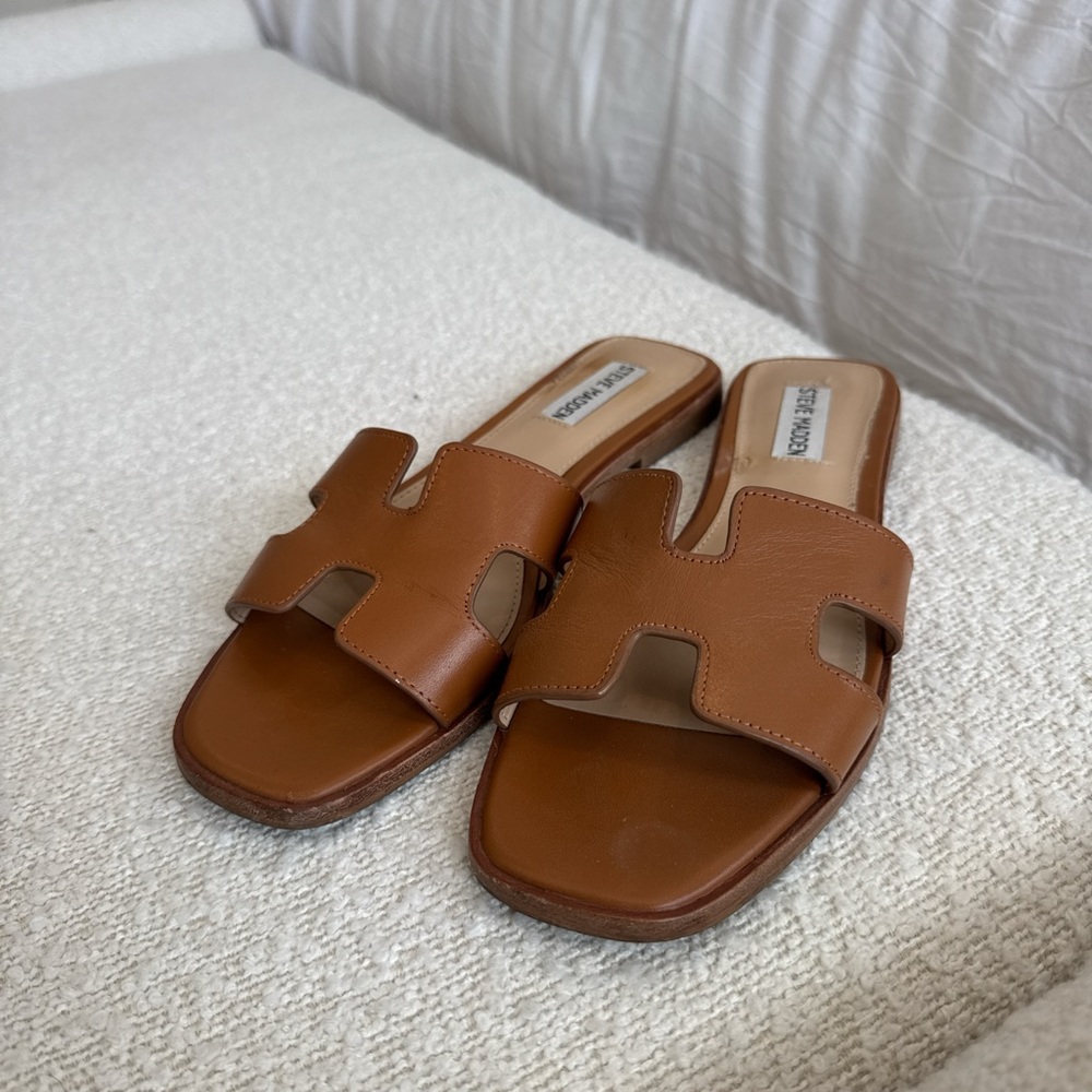 Steve Madden Hadyn Cognac Leather Brown  Slide Sandals - Picture 2 of 3